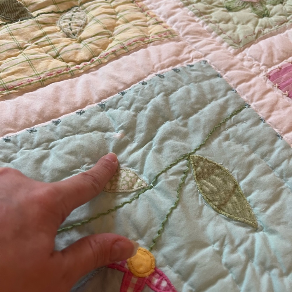 Pottery Barn vintage Kids embroidered Patchwork Quilt daisy garden birds floral - Picture 7 of 11